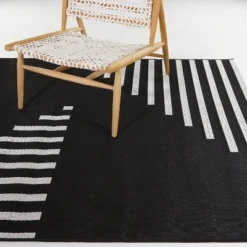 Geo Grace Indoor/Outdoor Rug - Black/White - Project 62™