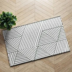 2'3"x3'9" Geo Accent Rug Gray - Project 62™